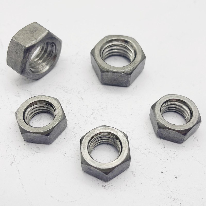 4.8级本色六角螺母铁4级六面螺帽盒装M6M8M10M12M14M16M18M20MM24