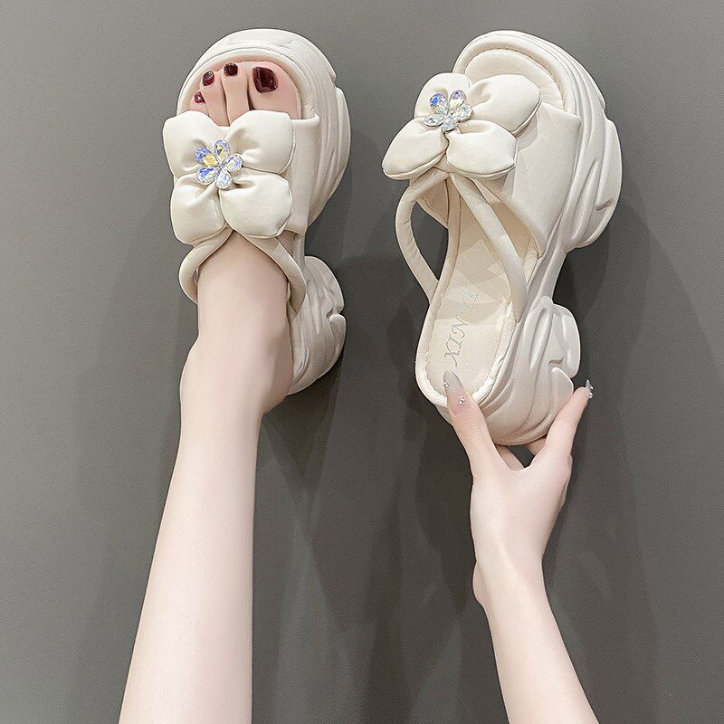 高级感拖鞋女夏季k外穿2025新款厚底增高一字拖时尚仙女风花朵凉