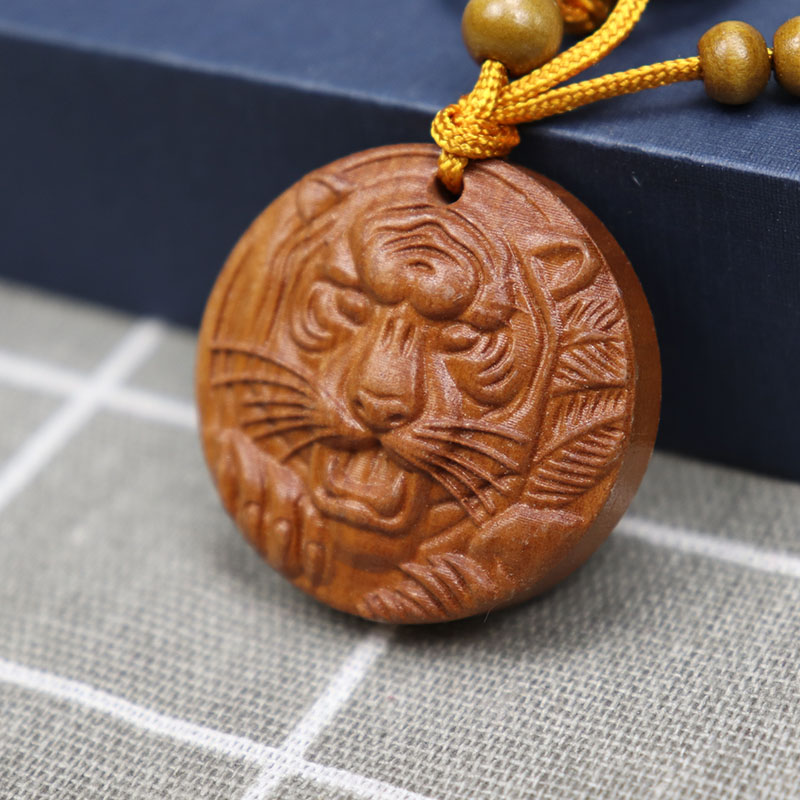 桃木虎牌钥匙扣 木质生肖虎礼品吊坠 黄杨木老虎挂件