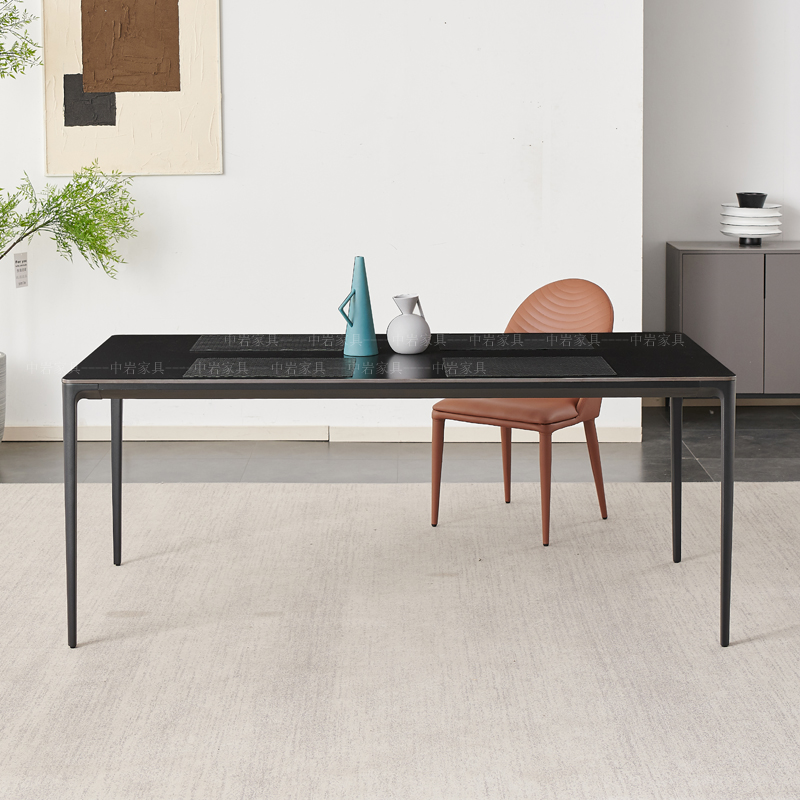 意式轻奢纯黑岩板餐桌椅组合小户型家用铝合金黑色餐桌长方形饭桌