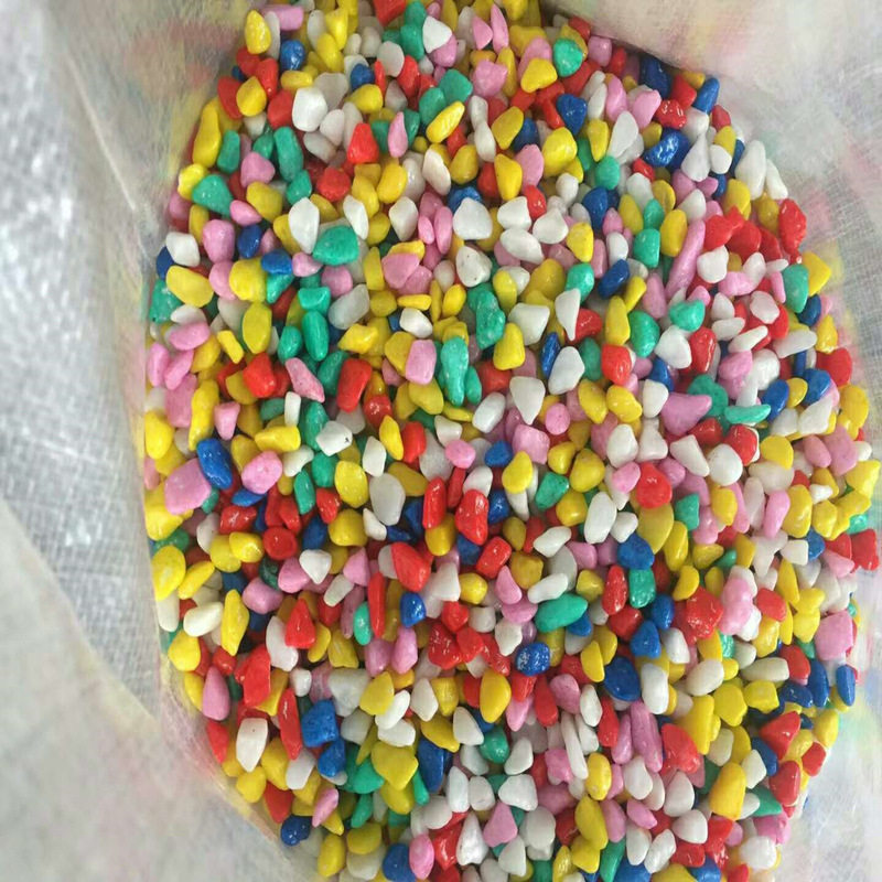 厂家供应园艺多肉铺面用彩色石头鱼缸用五彩石儿童玩具彩石沙