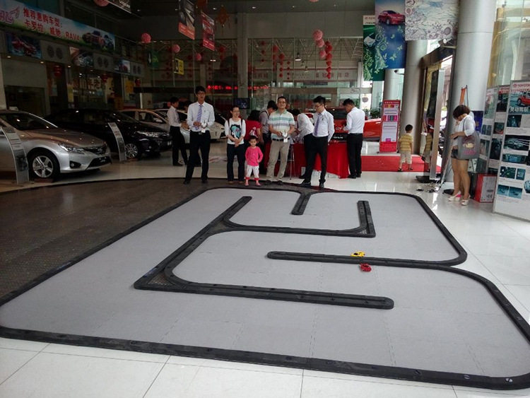 24平米蚊车四驱跑道 mini-z漂移赛道 开业庆典活动赛车跑道批发