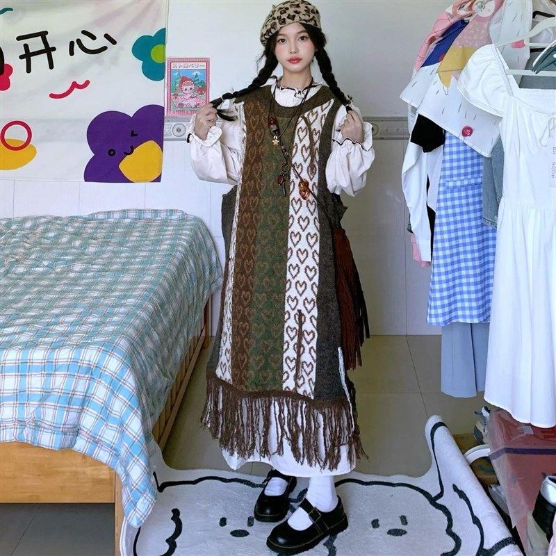 秋冬复古森系爱心针织背心裙穿搭女新款小个子外搭无袖连衣裙长裙