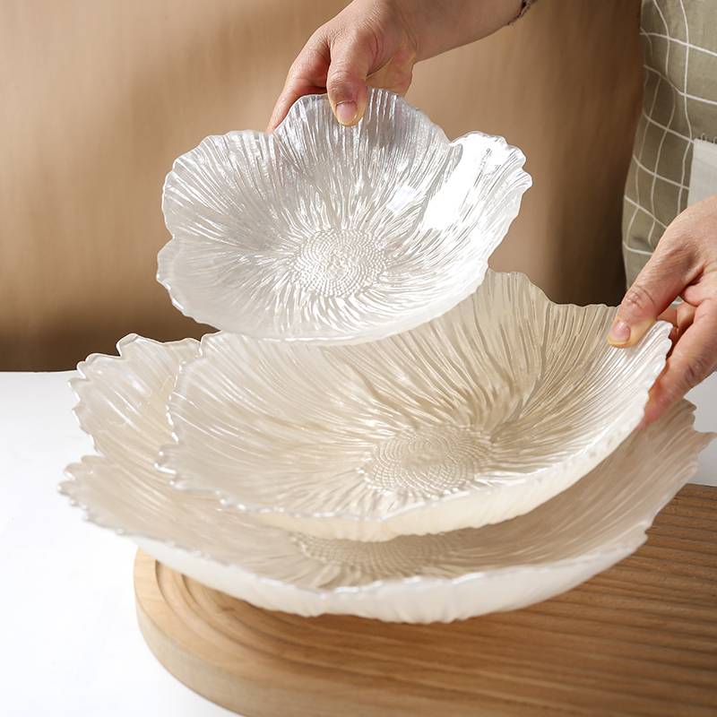 珠光白果盘客厅零食干果盘大号简约茶盘子花朵造型水果盘玻璃托盘