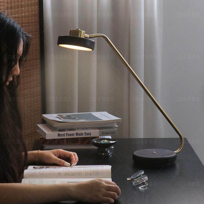 书桌工作学习阅读护眼长臂办公室专用高级感充电轻奢复古卧室台灯