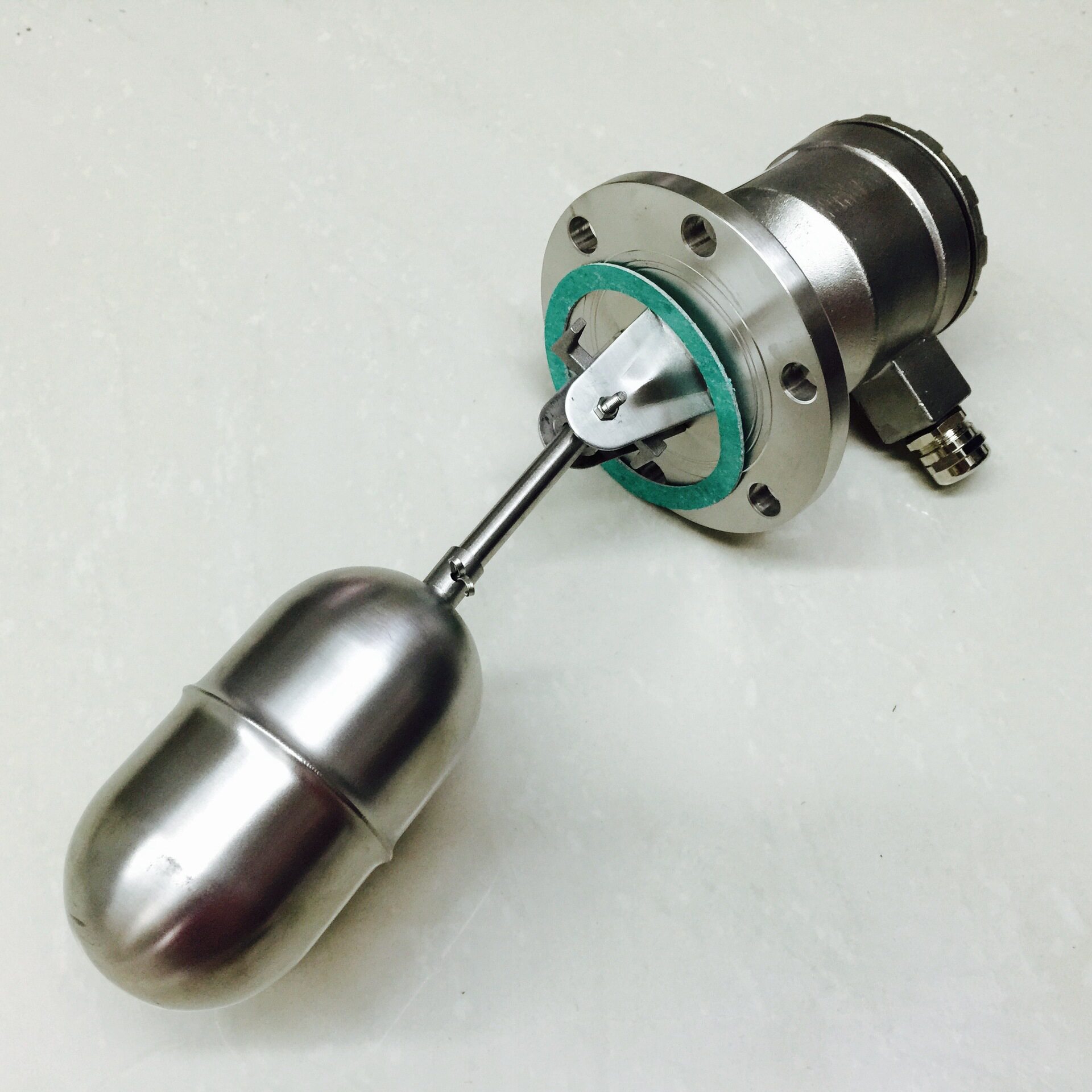 船用浮球液位控制器UQK-01-C0203不锈钢船用液位控制器