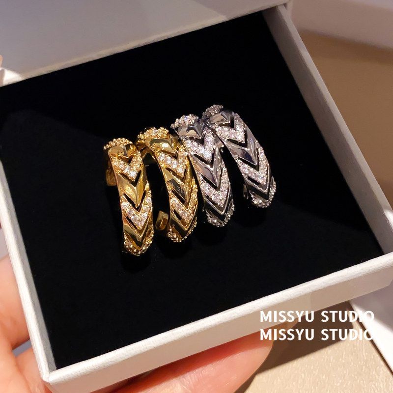 真金耳环女耳钉耀14k！璀璨锆石形电镀影星高级感耳饰箭圆形C轻奢