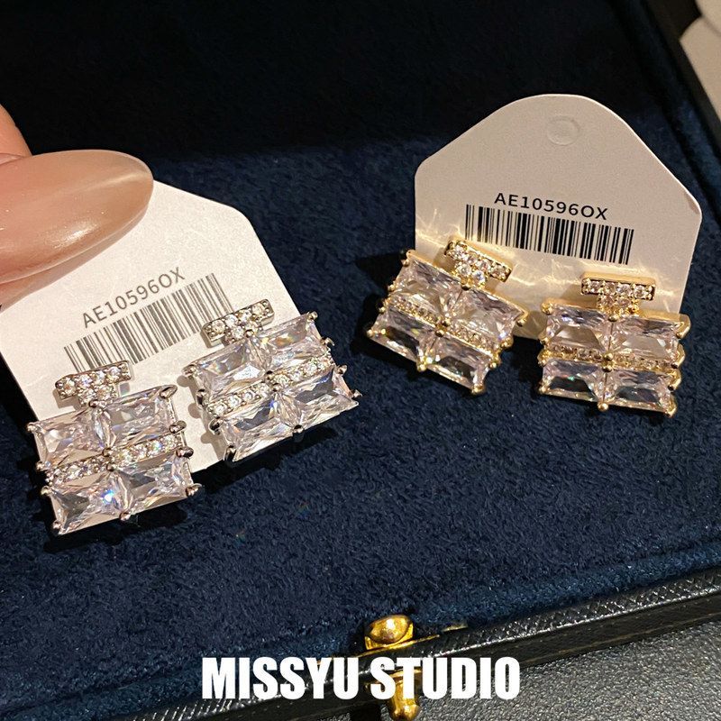 锆石耳夹批发!钻光熠熠女高级