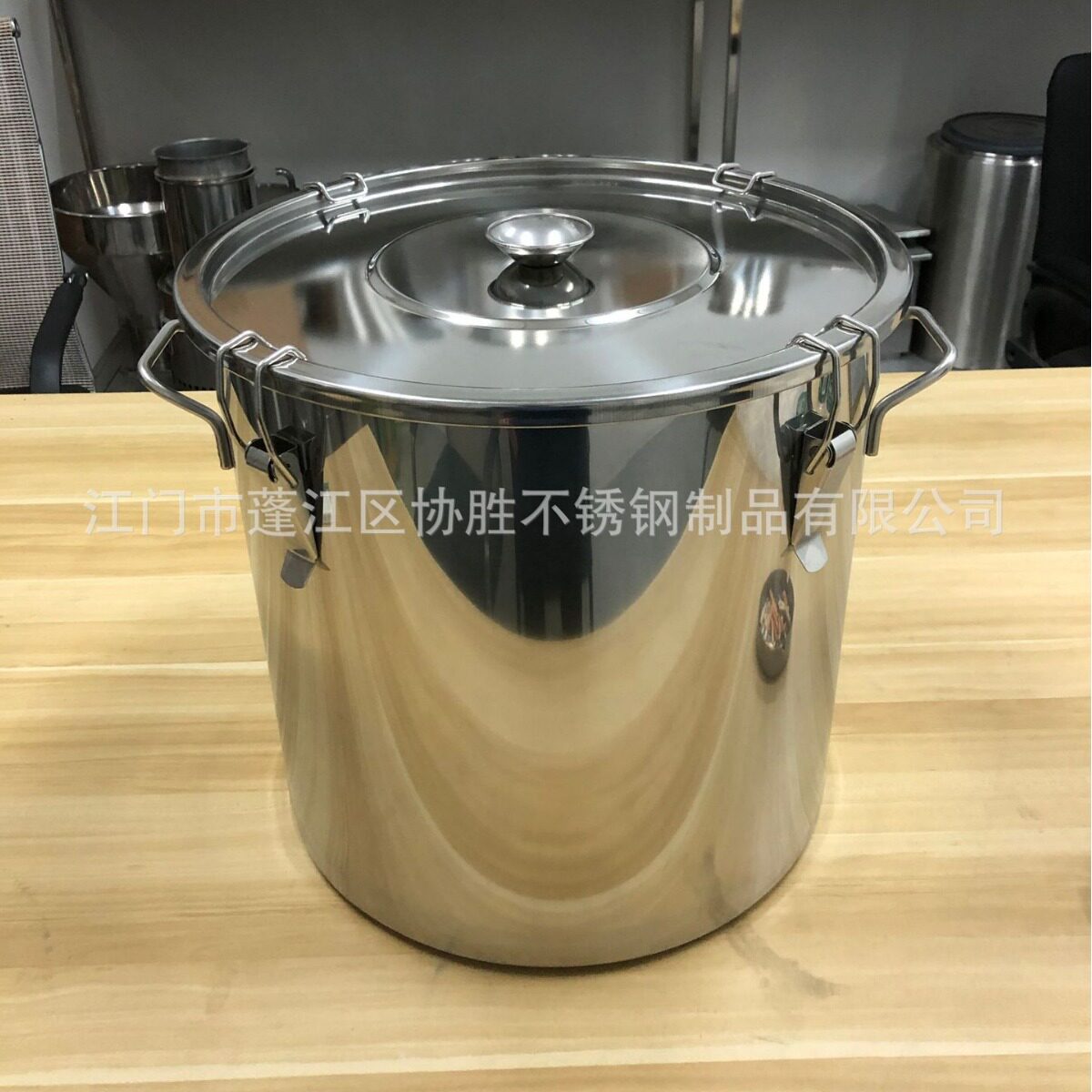 厂家大量供应不锈钢密封桶密封罐米桶油桶化工不锈钢物料桶