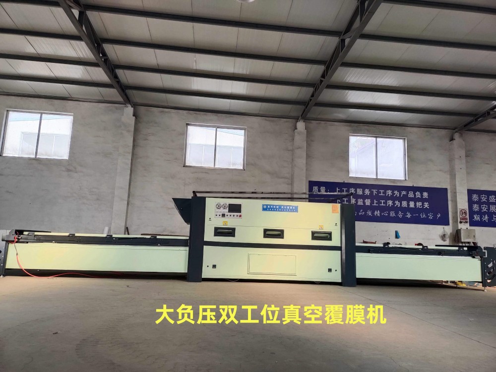 触摸屏大负压真空吸塑机