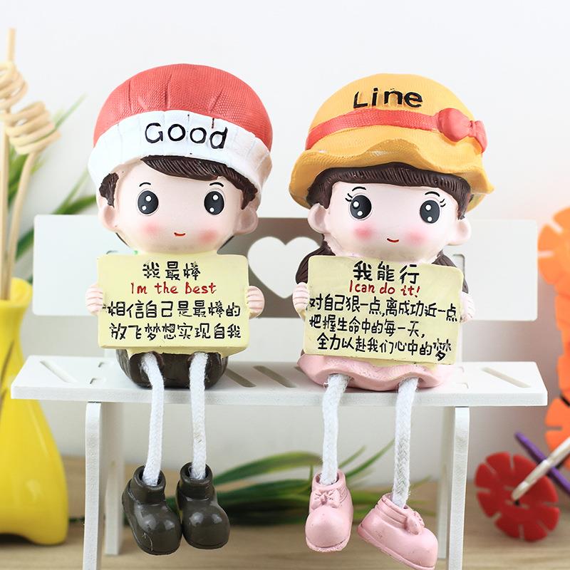 创意卡通励志情侣吊脚娃娃书房酒柜电视柜客厅卧室装饰品家居摆件