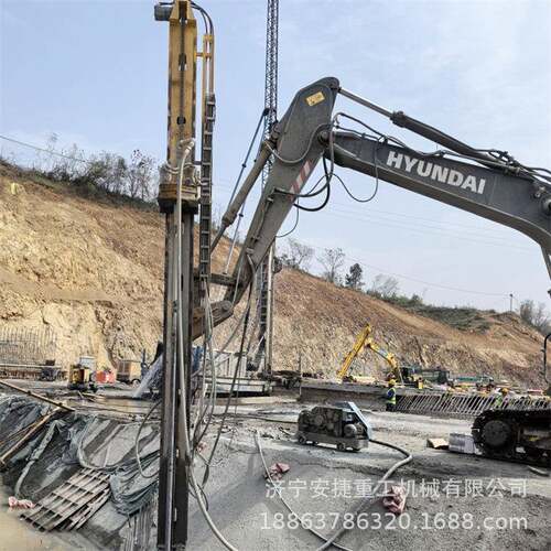 原装系统光伏挖改钻机 一分钟可钻3-4米 矿山开采爆破潜孔钻机
