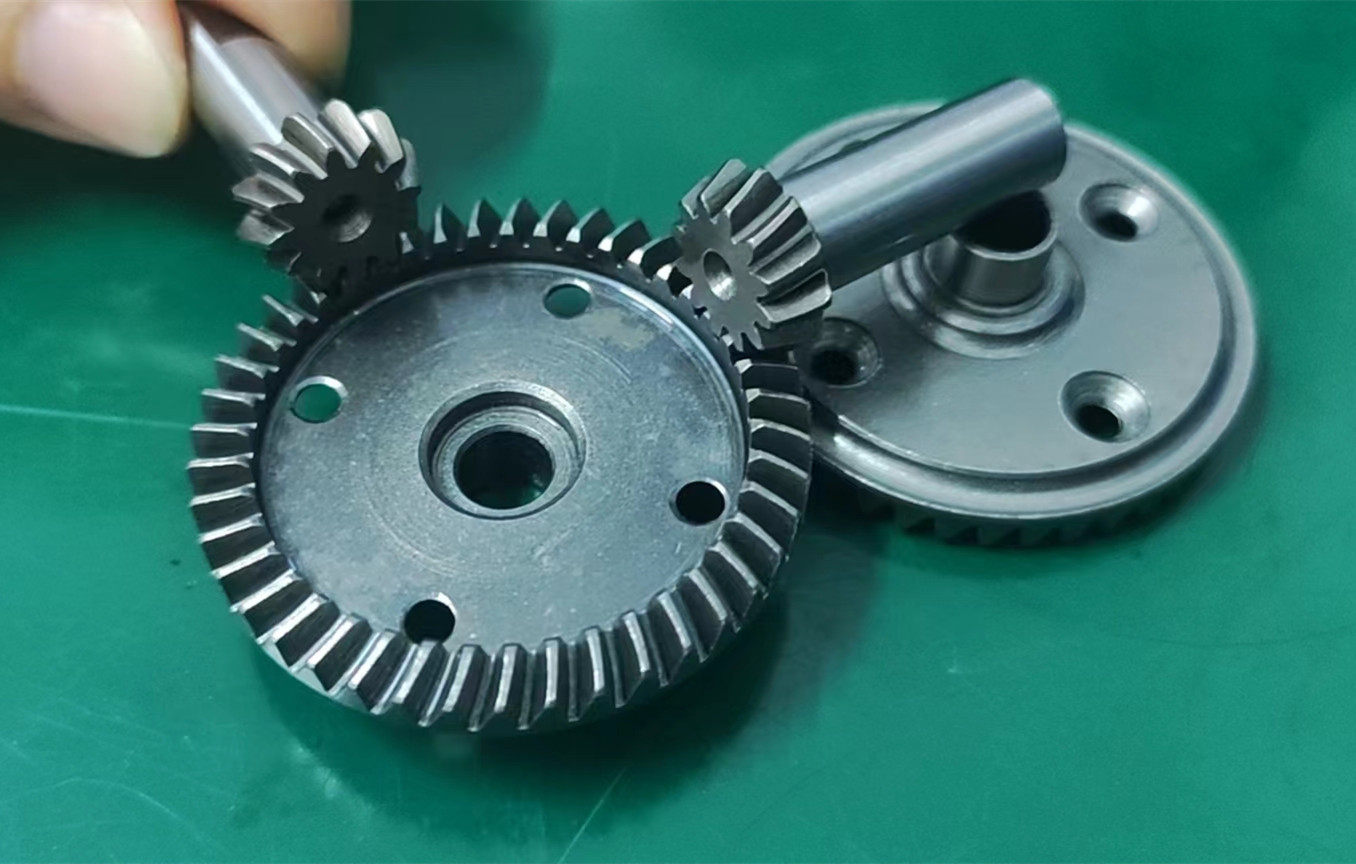 厂家直销飞神FS ATOM1/8大脚越野车通用前后差速齿43T小伞齿12T