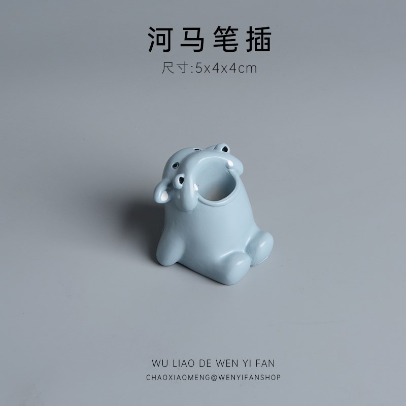 【小鲨鱼笔d插】桌面摆件可爱迷你动物笔筒系办公桌工位装饰女