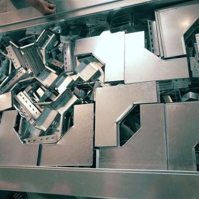 电缆桥架弯头水平弯三通四通左上右下垂直弯异径接头大小头变径