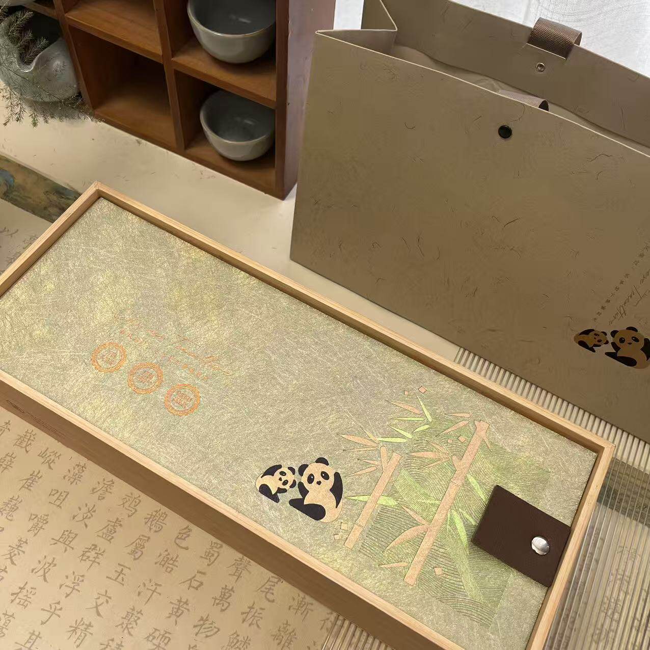 四川特色熊猫伴手礼2026年新茶官方旗舰店正品飘雪茉莉花茶送长辈