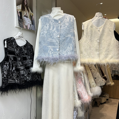 MSTUDIO漫莎-晶珠扣拼接下摆毛毛轻国风羽绒马甲(新国标90白鸭绒)