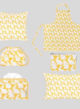 KBP Little Yellow Bunnies 抽绳 可爱 化妆包 包包 可爱兔子