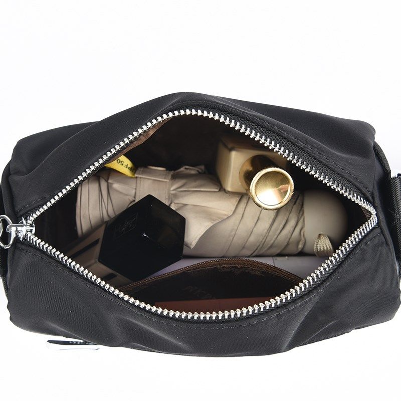 牛津布帆布包包女士2025新款高级感休闲运动P旅行单肩斜挎胸包女