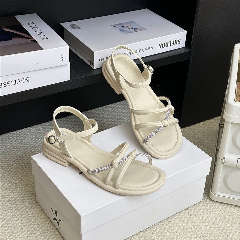 2025夏季新款时尚百搭一字扣带休闲简I约外穿女鞋平底仙女风凉鞋,女鞋,罗马凉鞋,淘宝优惠券,粉丝福利购,淘宝优惠卷