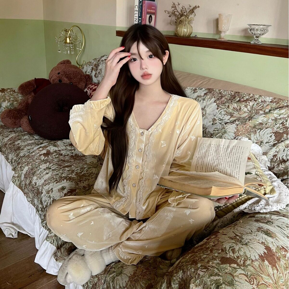金丝绒睡衣女秋冬新款长袖蝴蝶印花韩国绒网红家居服套装可外穿