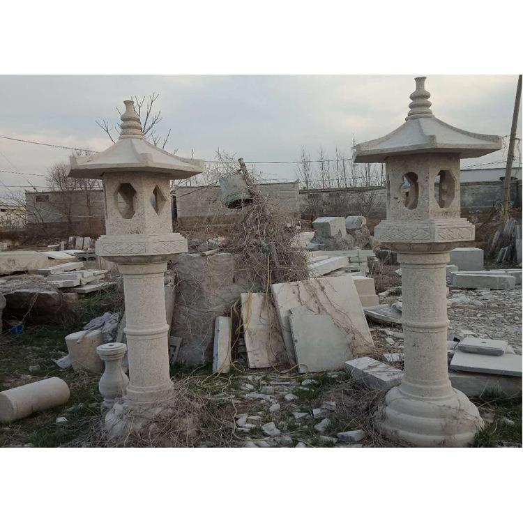 曲阳石雕宫灯家庭景观仿古石灯制作价格墓地石灯笼雕刻图