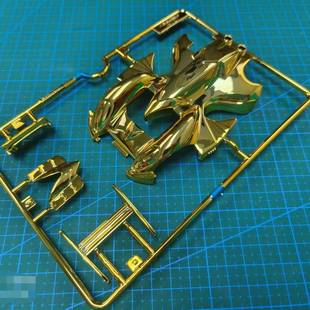 瑞泽组装四轮驱动汽车外壳纯金玩具汽车外壳轮毂巨无霸改装配件比