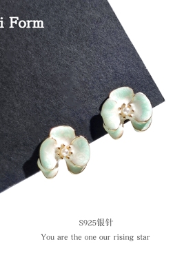 Anti Form蝴蝶兰法式简约花朵耳环女小众设计高级耳饰耳钉耳坠