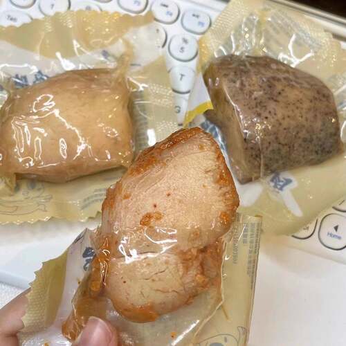 现货八千步鸡胸肉黑胡椒香辣原味即食鸡胸肉脯鸡胸肉干 干鸡肉卷