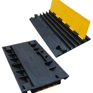 优质产品展示中专业生产室外四线槽减速带质优价廉