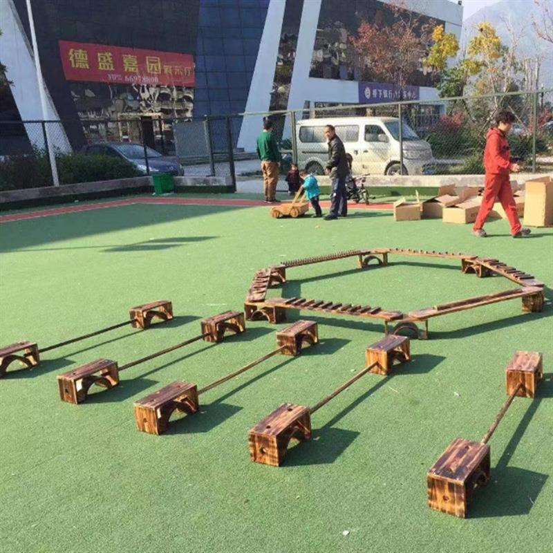 儿童感统训练平衡木触觉板幼儿园跨栏独木桥大型碳化体能积木走墩