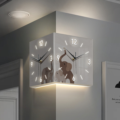 一家四口客厅双面转角钟s表挂钟创意大象时钟壁灯画静音拐角钟挂