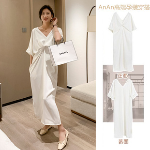 孕妇连衣裙时尚洋气时髦辣妈白色长款长裙高端气质V领扭结t恤裙子