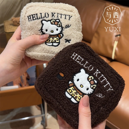 与西卡通化妆包女ins风可爱单肩小方包毛绒hellokitty拍立得包