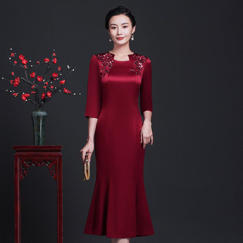 高端包臀礼服喜婆婆妈妈婚礼婚宴显瘦鱼尾连衣裙中长款2025新款