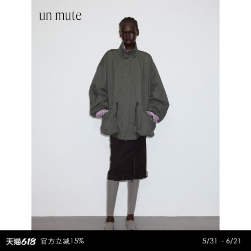 环保涂层设计收腰廓形工装夹克