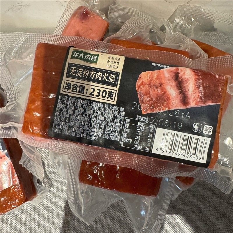 热卖龙大无淀粉方肉火腿23