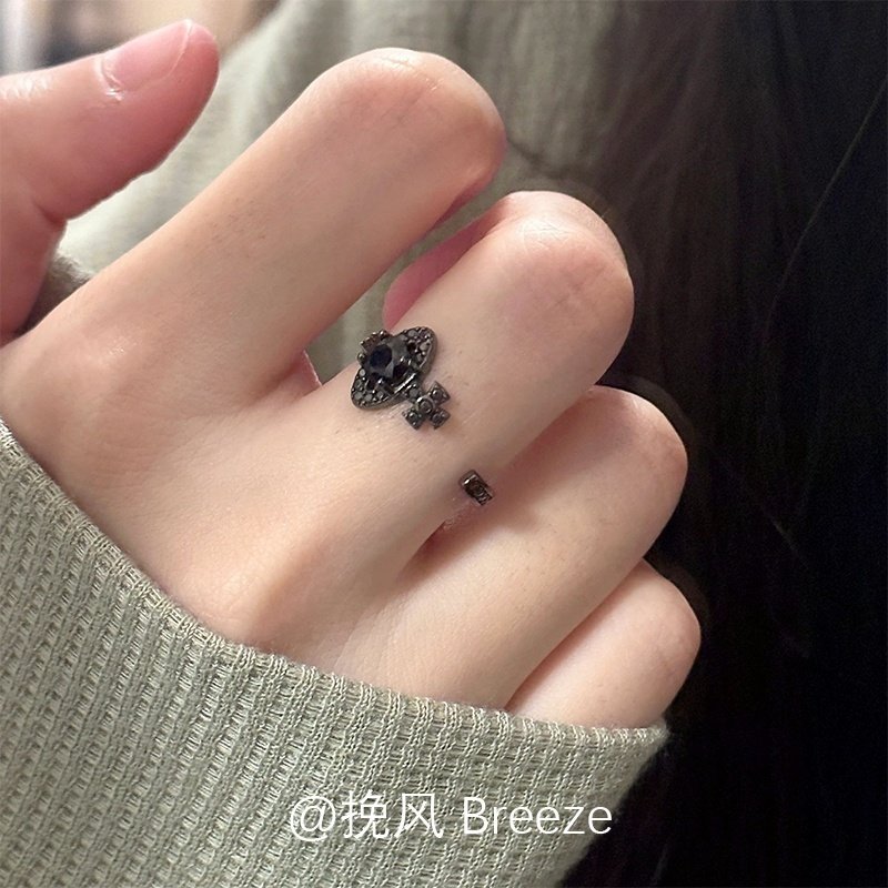 乌黑亮丽黑尖晶独特戒指稀奇古怪的食指戒女士重工冷淡风尾戒