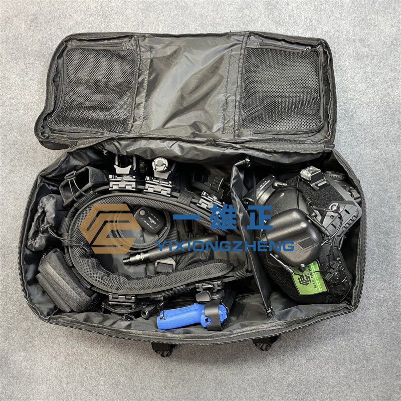一雄正战术双肩包装备包大号背囊户外旅行大容量背包男防水战术包