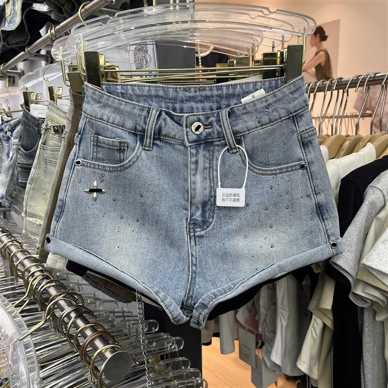 卷边牛仔短裤女2024夏季新款时尚百搭烫钻设计感阔腿显瘦a字热裤,女装/女士精品,牛仔裤,淘宝优惠券,粉丝福利购,淘宝优惠卷