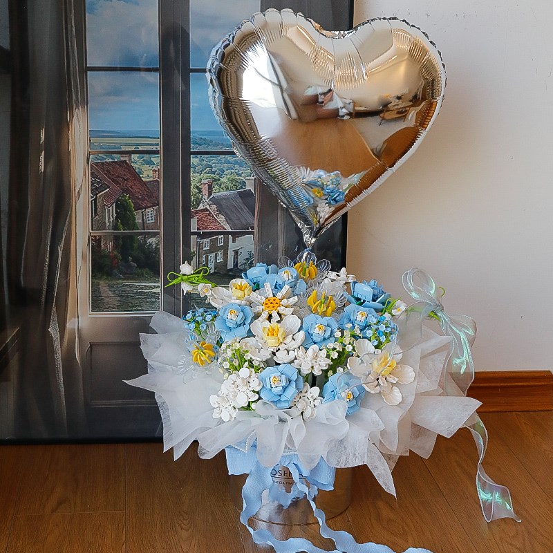 积木花束抱抱桶女生女孩系列2025情人K节礼物送女友新款拼装摆件