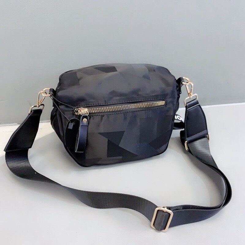 迷彩胸包新款百搭韩版休闲时尚运动尼龙防水宽P肩带单肩斜挎腰包,箱包皮具/热销女包/男包,男士包袋,淘宝优惠券,粉丝福利购,淘宝优惠卷