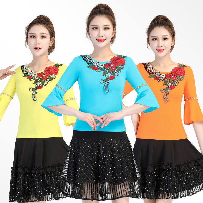 新款广场舞跳舞服装装七分袖跳舞上衣绣花喇叭袖舞蹈服跳舞衣