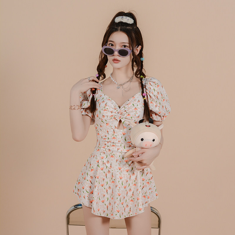 泳衣女款遮肚子高级感泳衣仙纯欲风E显瘦连体裙式小众法式度假泳