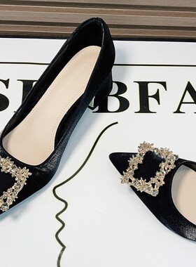 气质水钻浅口绸缎粗跟单鞋女202A4年新款春尖头高跟鞋职业黑色百