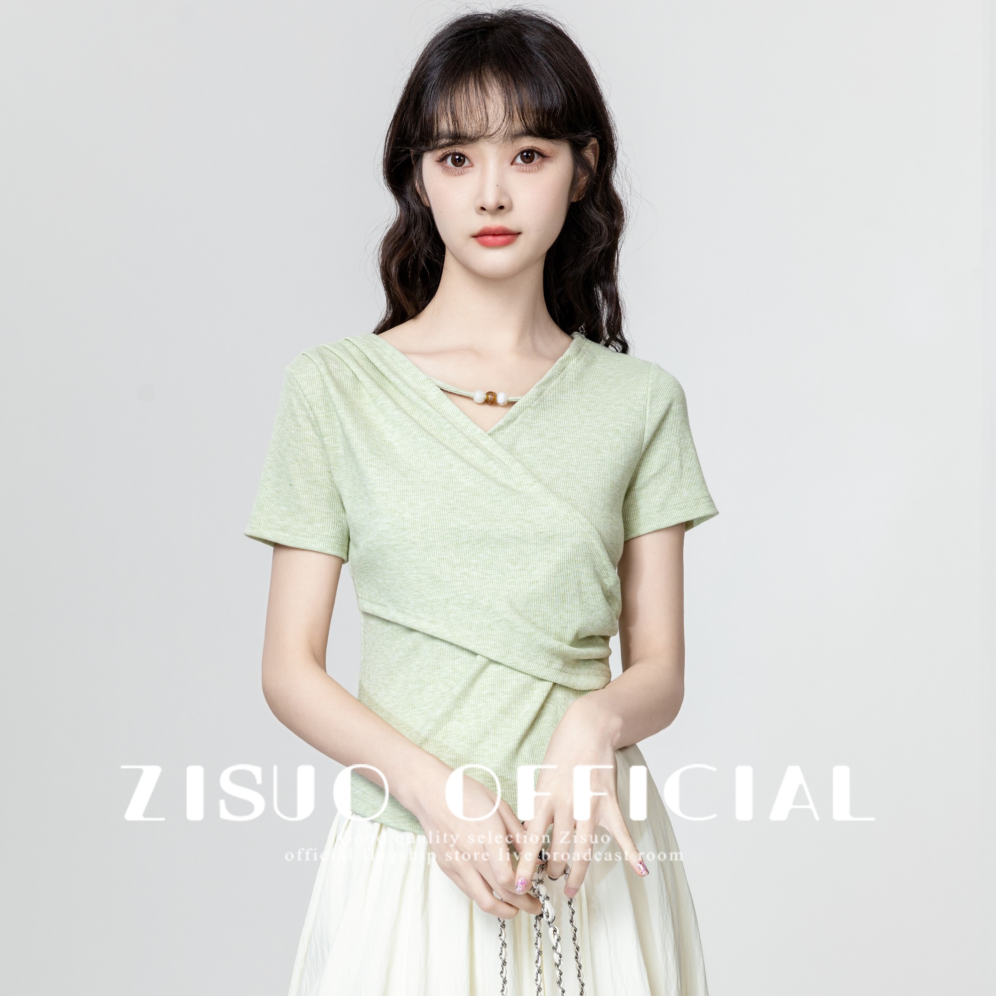 绿色V领短袖T恤女夏季2025新款不规则交叉收腰显瘦正肩体恤短上衣