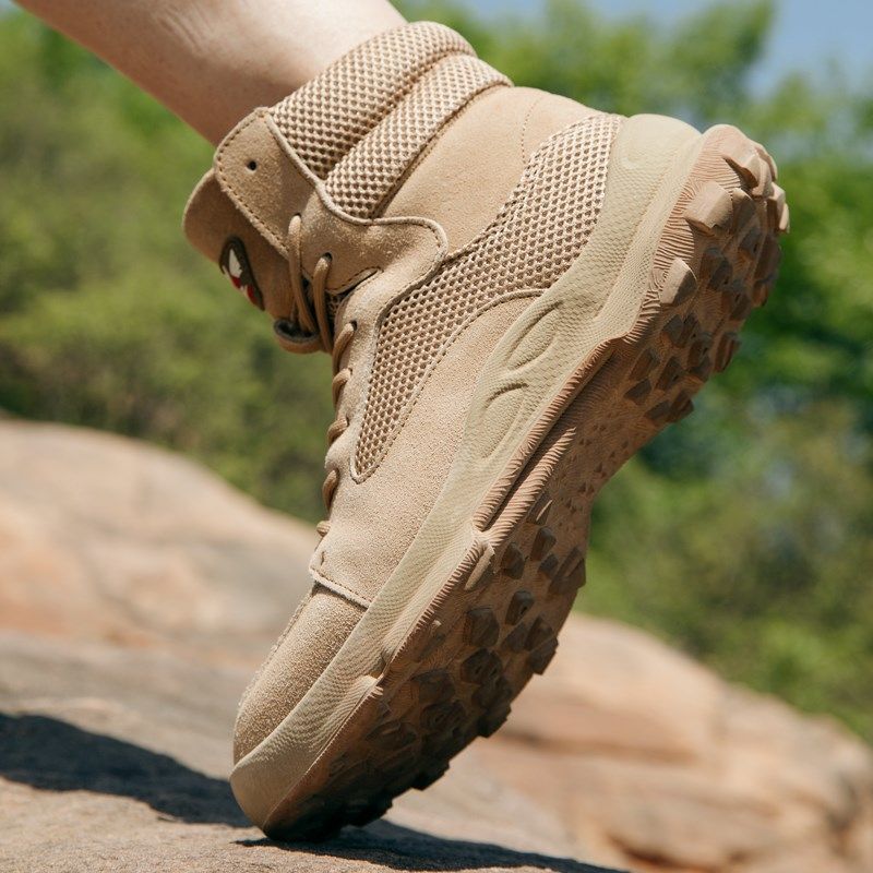 户外高帮沙漠靴软底训练靴男透气登山鞋春秋马丁R靴徒步短靴子男,户外/登山/野营/旅行用品,战术靴/飞行靴/沙漠靴,淘宝优惠券,粉丝福利购,淘宝优惠卷