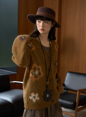 aww 高密度针织·复古手绘小花毛衣开衫V领设计针织衫含羊毛