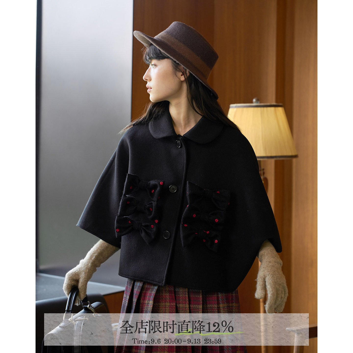 aww 日系少女·黑色短外套蝴蝶结波点斗篷廓形波点蝴蝶结上衣女图片