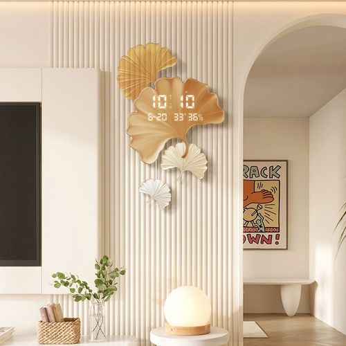 奶油风客厅挂钟银杏叶装饰画2025新款万年历钟表挂墙创意摇摆时钟